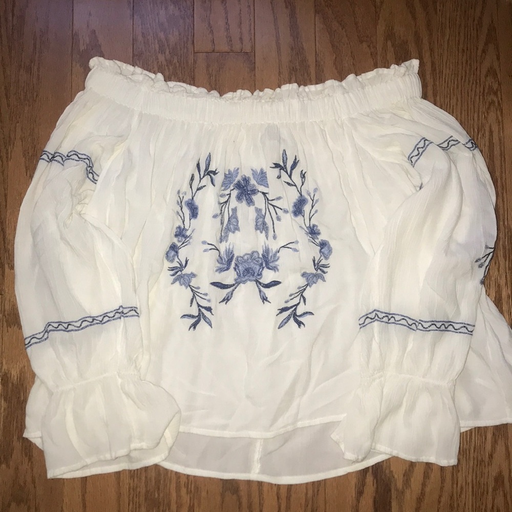 American Eagle Off Shoulder Long Sleeve Blouse